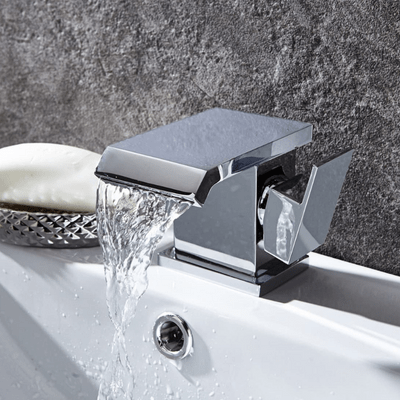 Estrada Chrome Basin Mixer Tap w/ Click-Clack Waste
