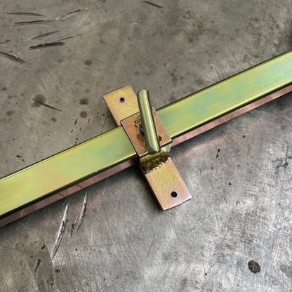 Gallows Bracket with Timber and Profile Clamps