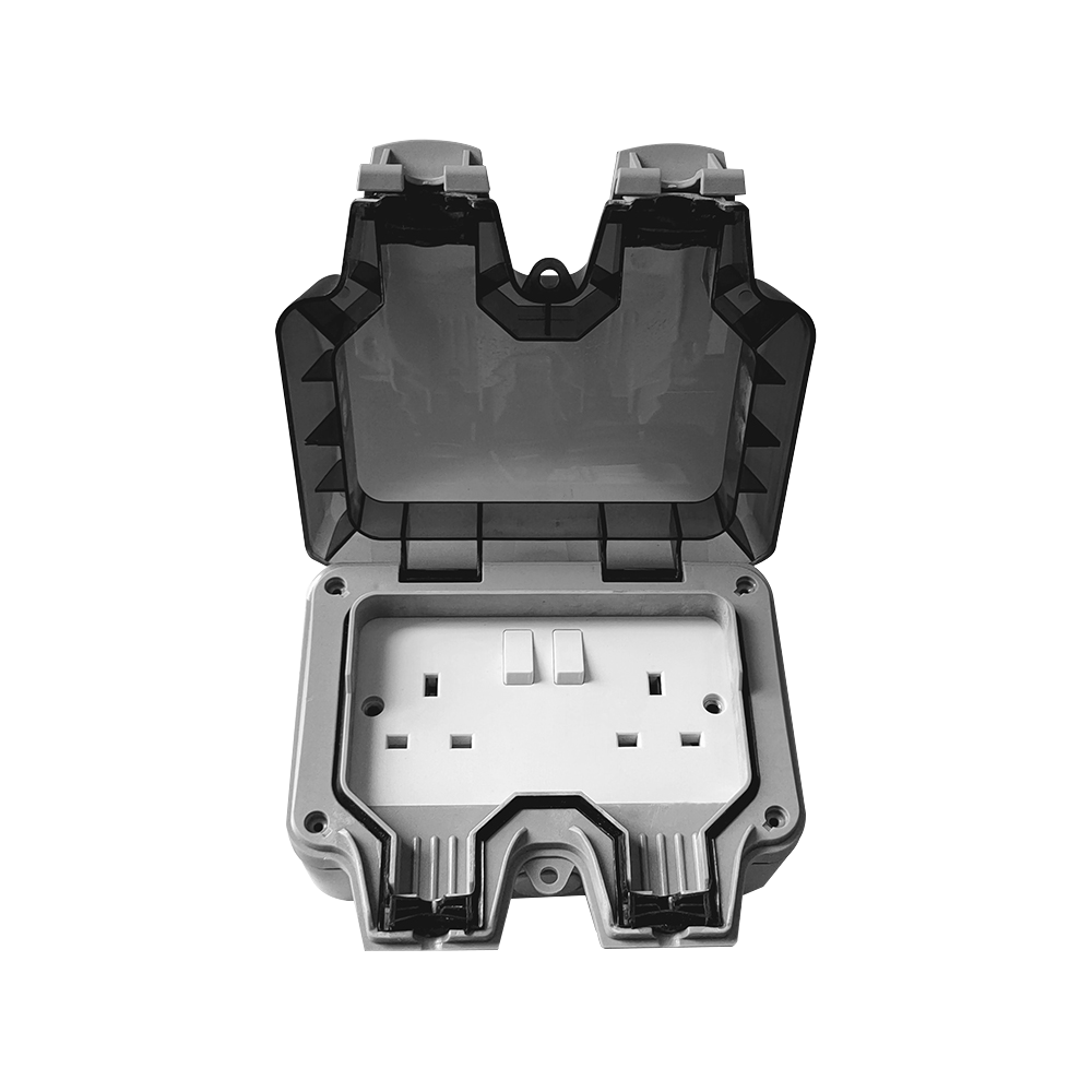 Caradok 2G 13A Switched Socket IP66