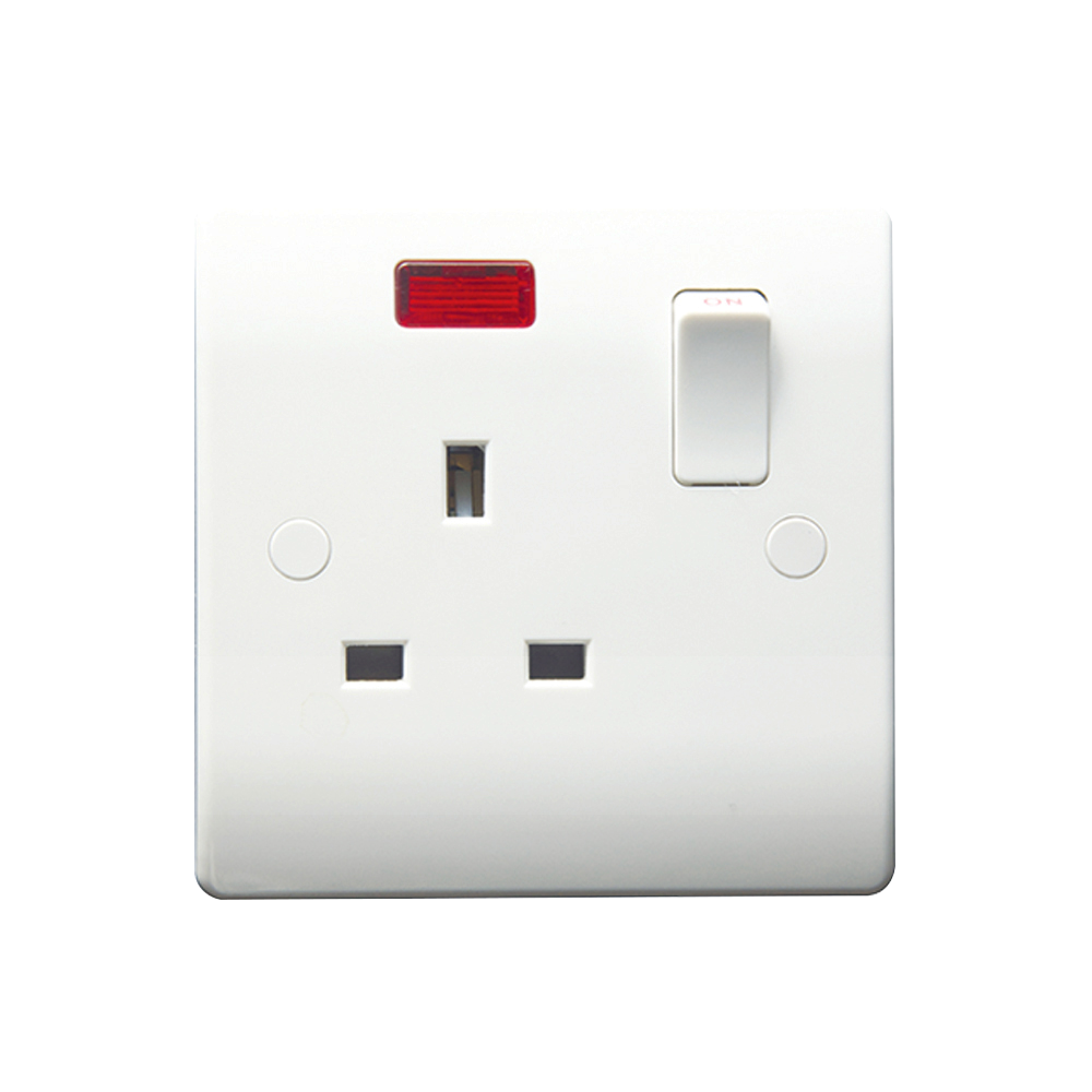 Caradok 1G 13A SP Switched Socket c/w Neon