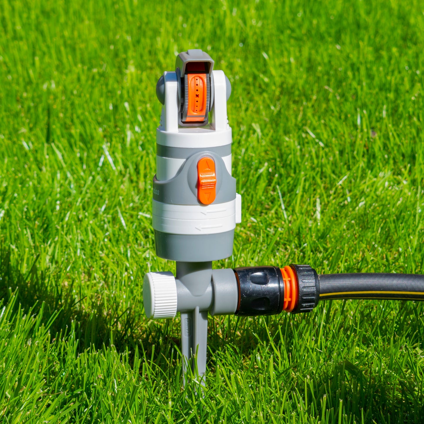 4 - Pattern Gear Drive Sprinkler White Line