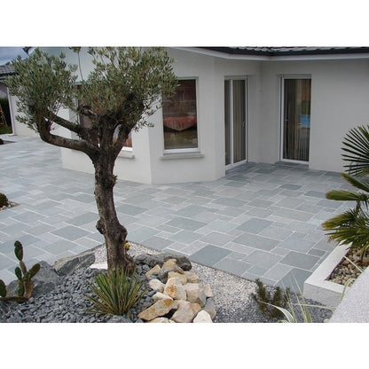 Traditional Kotah Blue Limestone Paving Pack (19.50m2 - 66 Slabs / Mixed Pack)