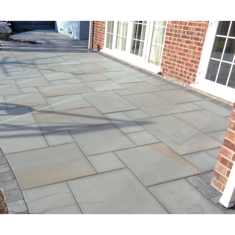 Chivas Light Grey Sandstone Paving Pack (19.50m2 - 66 Slabs / Mixed Pack)