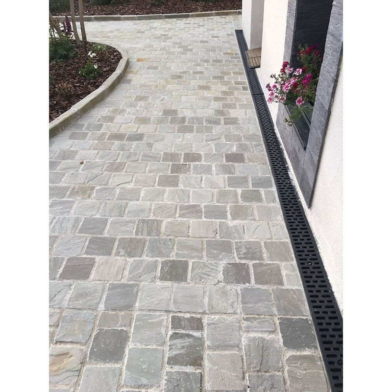 Light Grey Sandtone Cobbles/Edging Pack (23.04m2- 900 Pieces per Pack)