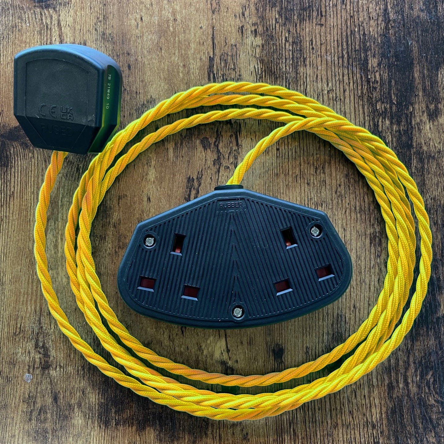 Coloured Fabric Decorative Extension Lead - Twisted Flex - Black Plug & Socket