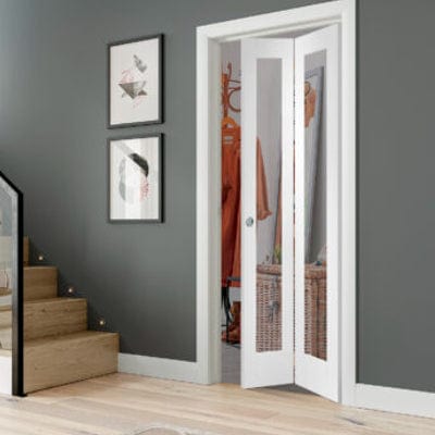 Pattern 10 Bi-Fold Internal White Primed Door with Clear Glass