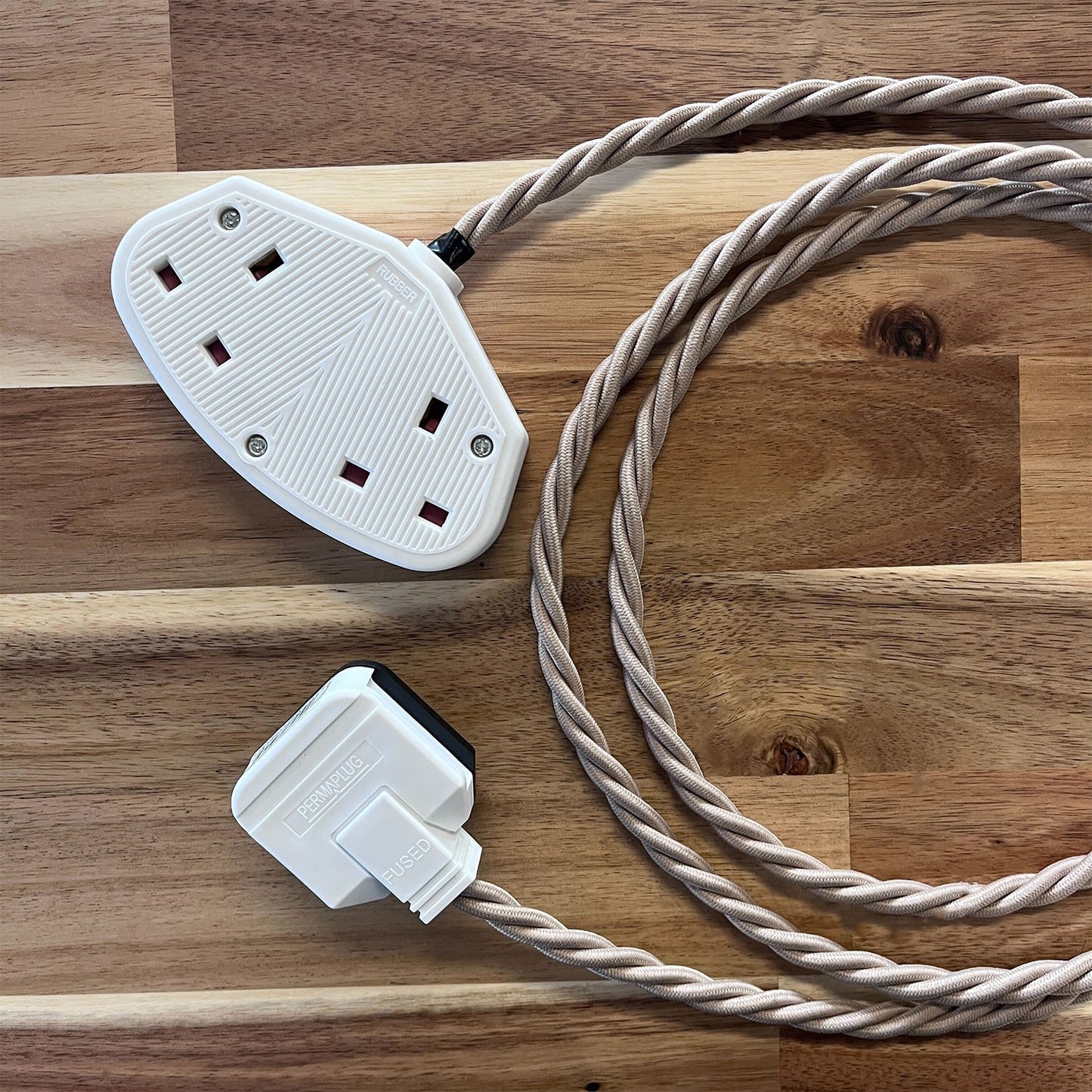Cream / Linen Braided Fabric Decorative Extension Lead - 2 Gang White Trailing Socket