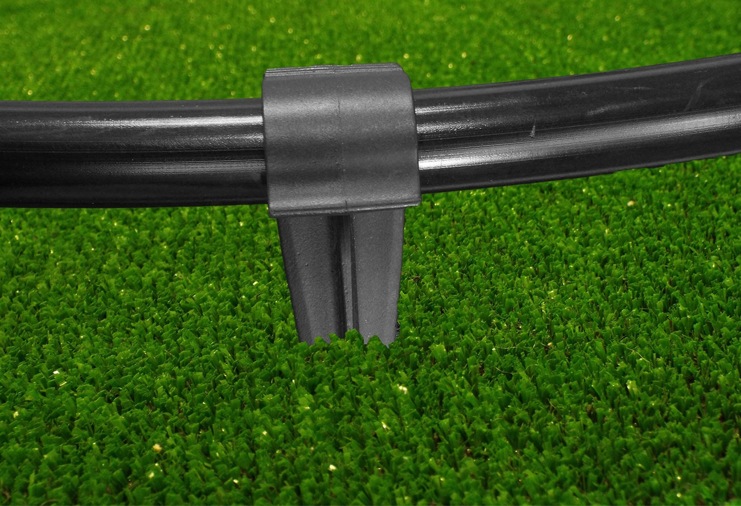 Ground Stakes For 16mm Irrigation Pipe - Heavy Duty Plastic Stakes for Landscape Fabric, Ground Cover, and Irrigation Tubing. Ground Anchors for irrigation pipes up to 16mm thick